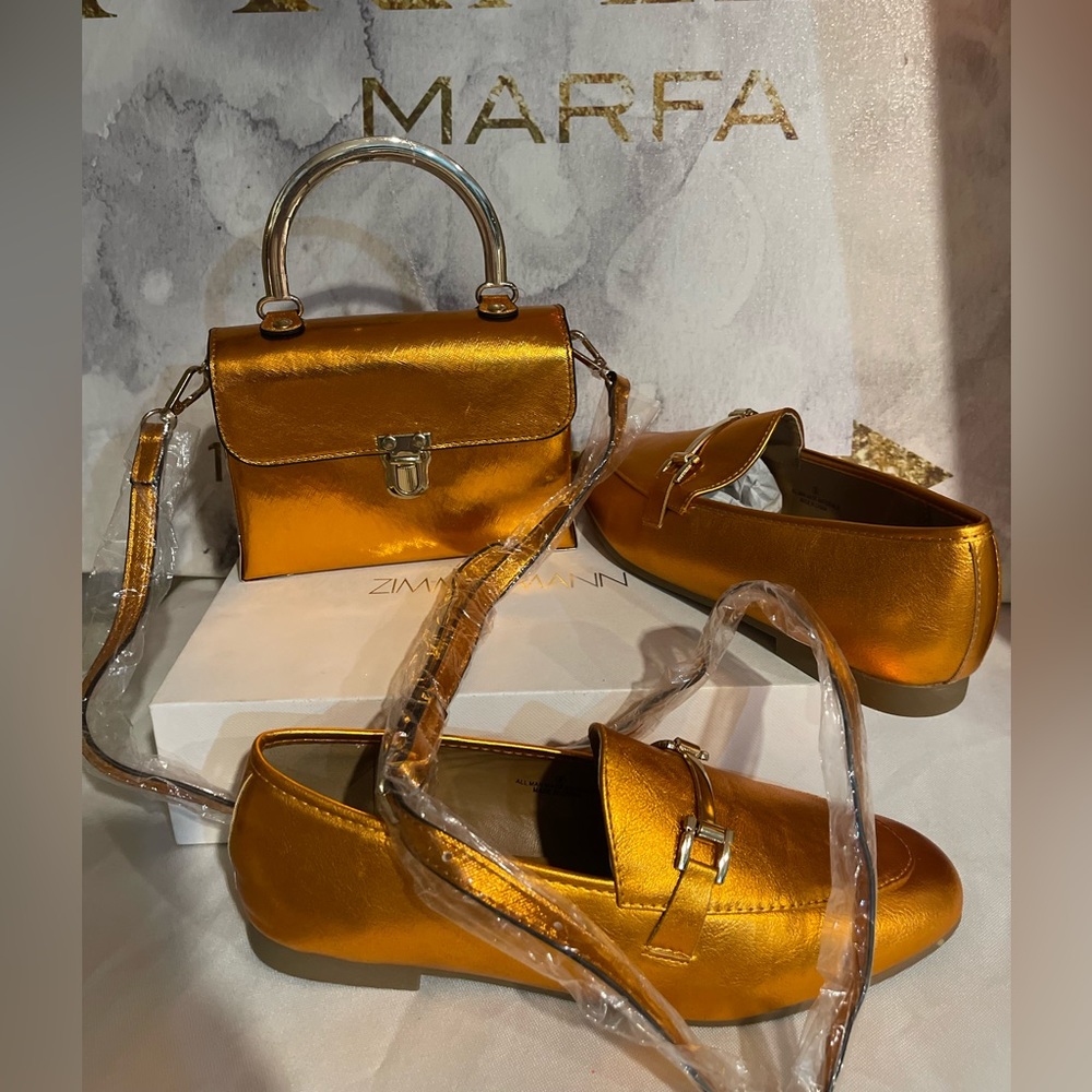 Set - Picture 2 of 4